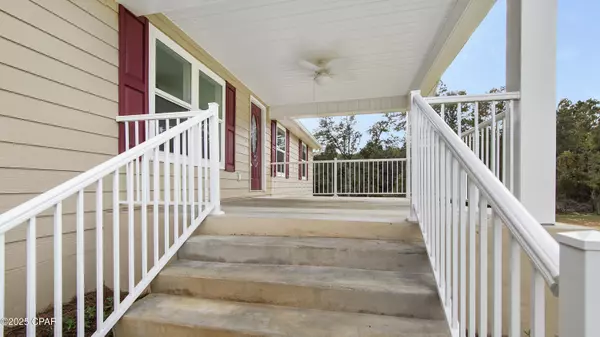 Bonifay, FL 32425,2776 Bonifay Gritney RD