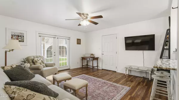 Panama City, FL 32401,2100 W Beach DR #S102