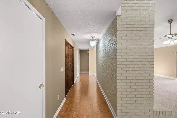 Panama City, FL 32405,2212 Saint Andrews BLVD