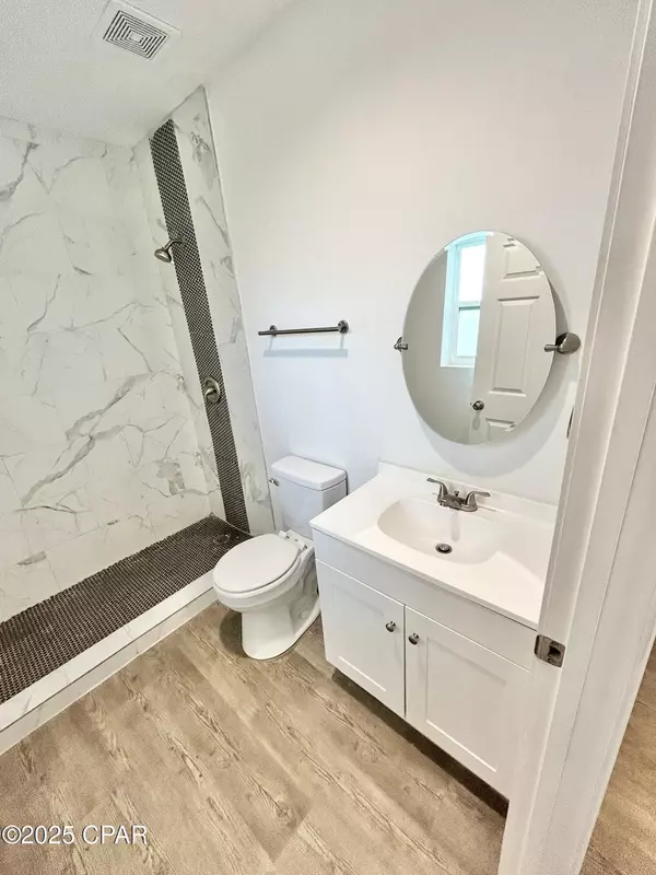 Panama City, FL 32401,709 E 10th ST