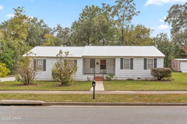 4327 Kelson AVE, Marianna, FL 32446