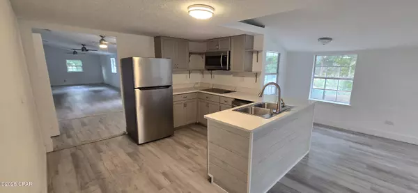 Panama City, FL 32401,3727 E 3rd ST