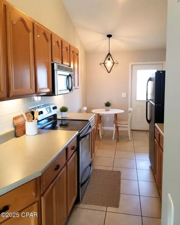 Panama City Beach, FL 32408,131 Gwyn DR #D