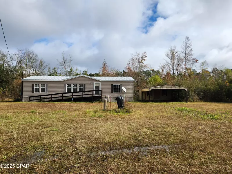 334 Old Bay City RD, Wewahitchka, FL 32465