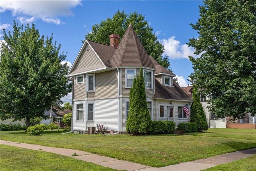 320 Miner Avenue, Ladysmith, WI 54848