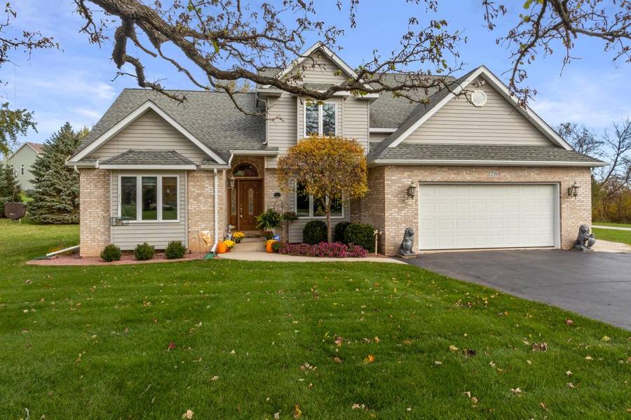 1230 Point O Woods DRIVE, Twin Lakes, WI 53181-9113