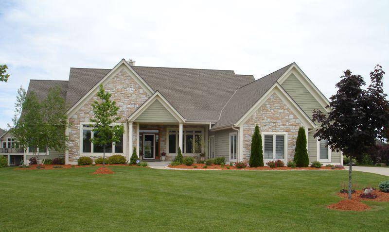 W243N2709 Creekside COURT, Pewaukee, WI 53072-5883