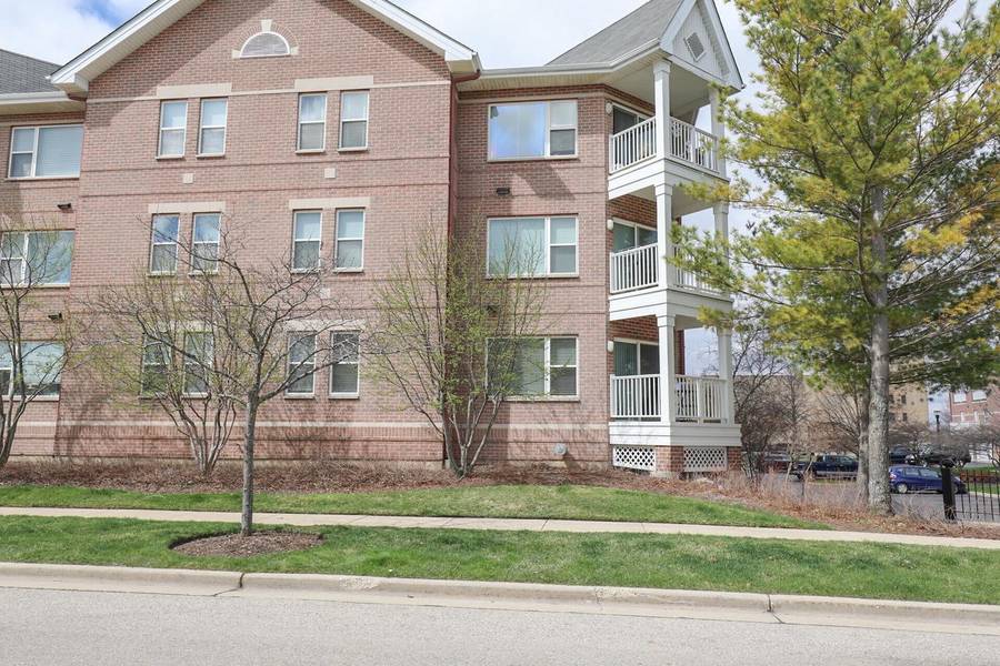 418 56th STREET #111, Kenosha, WI 53140-3786