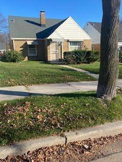 3214 N 80th St, Milwaukee, WI 53222-3804