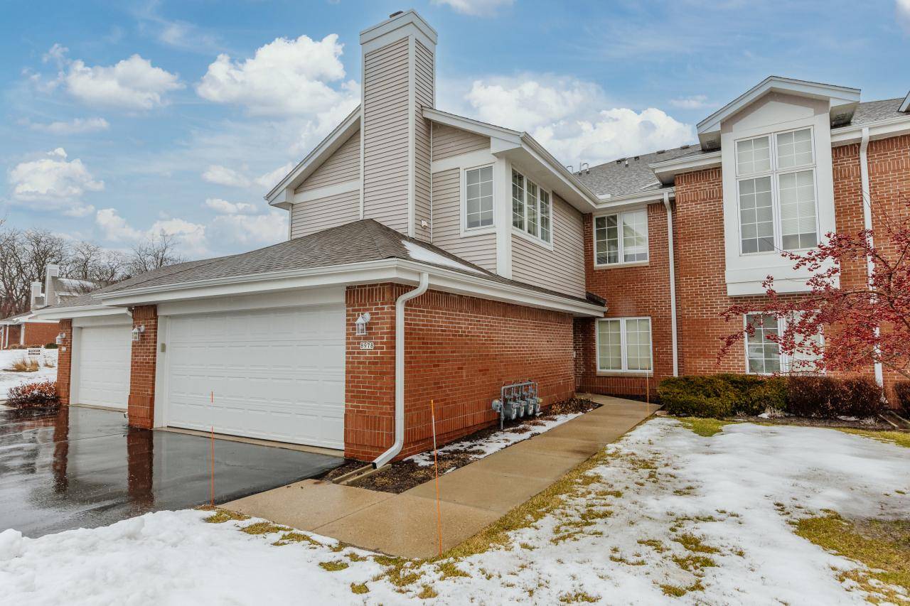 8978 Woodbridge DRIVE, Greendale, WI 53129-1084