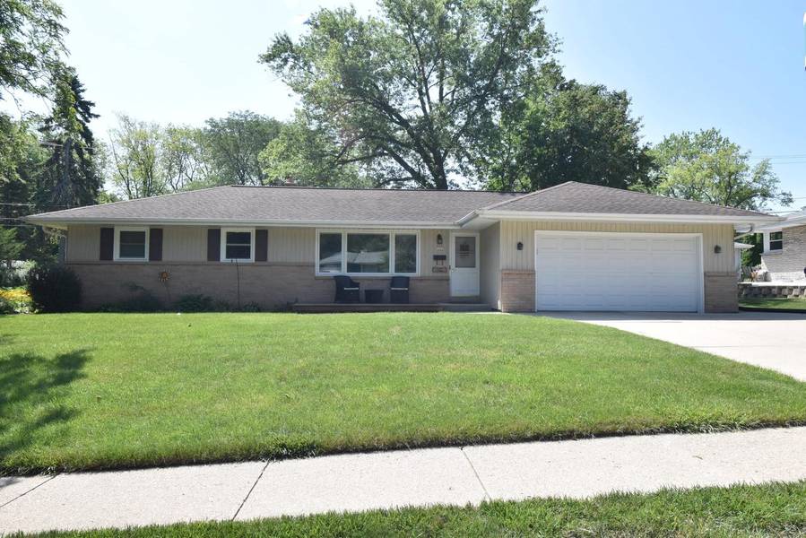 7203 Elberton AVENUE, Greendale, WI 53129-1743