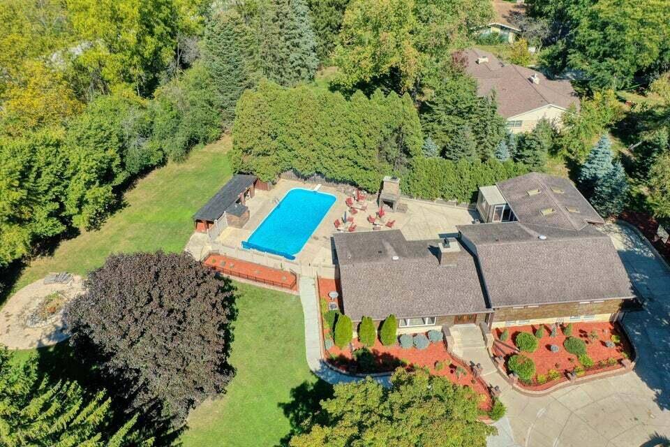 5781 Fern COURT, Greendale, WI 53129-1646