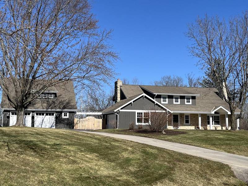 223 Aqua View DRIVE, Cedarburg, WI 53012-9145