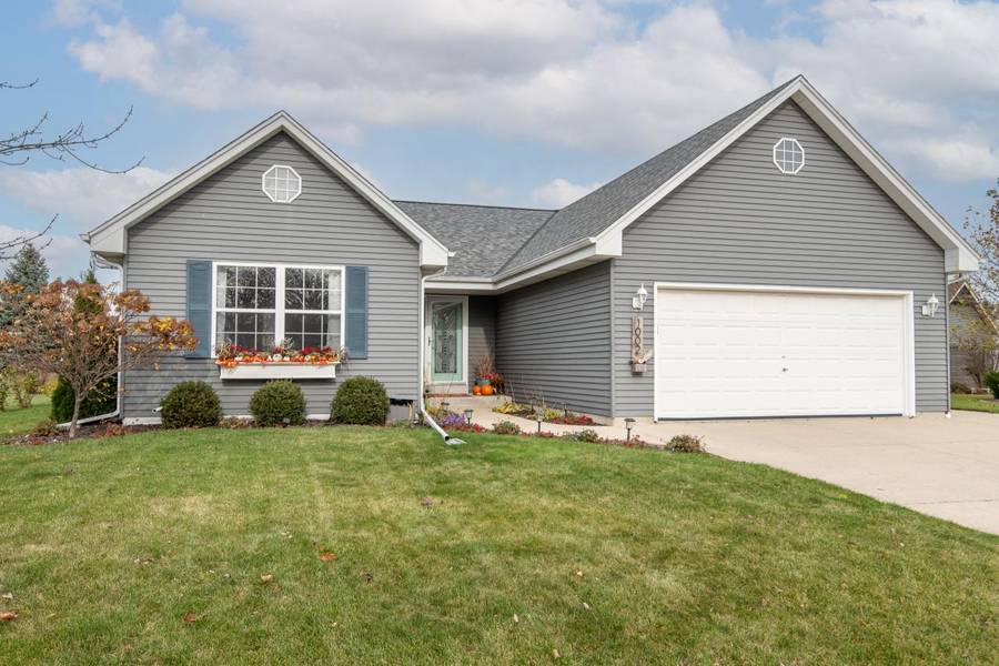 1002 Redtail COURT, Hartford, WI 53027