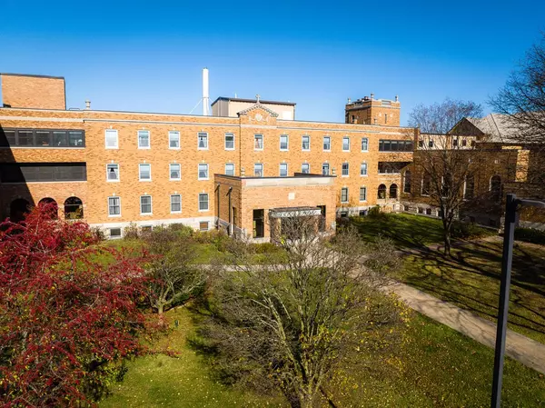 W2658 State Road 33, La Crosse, WI 54601