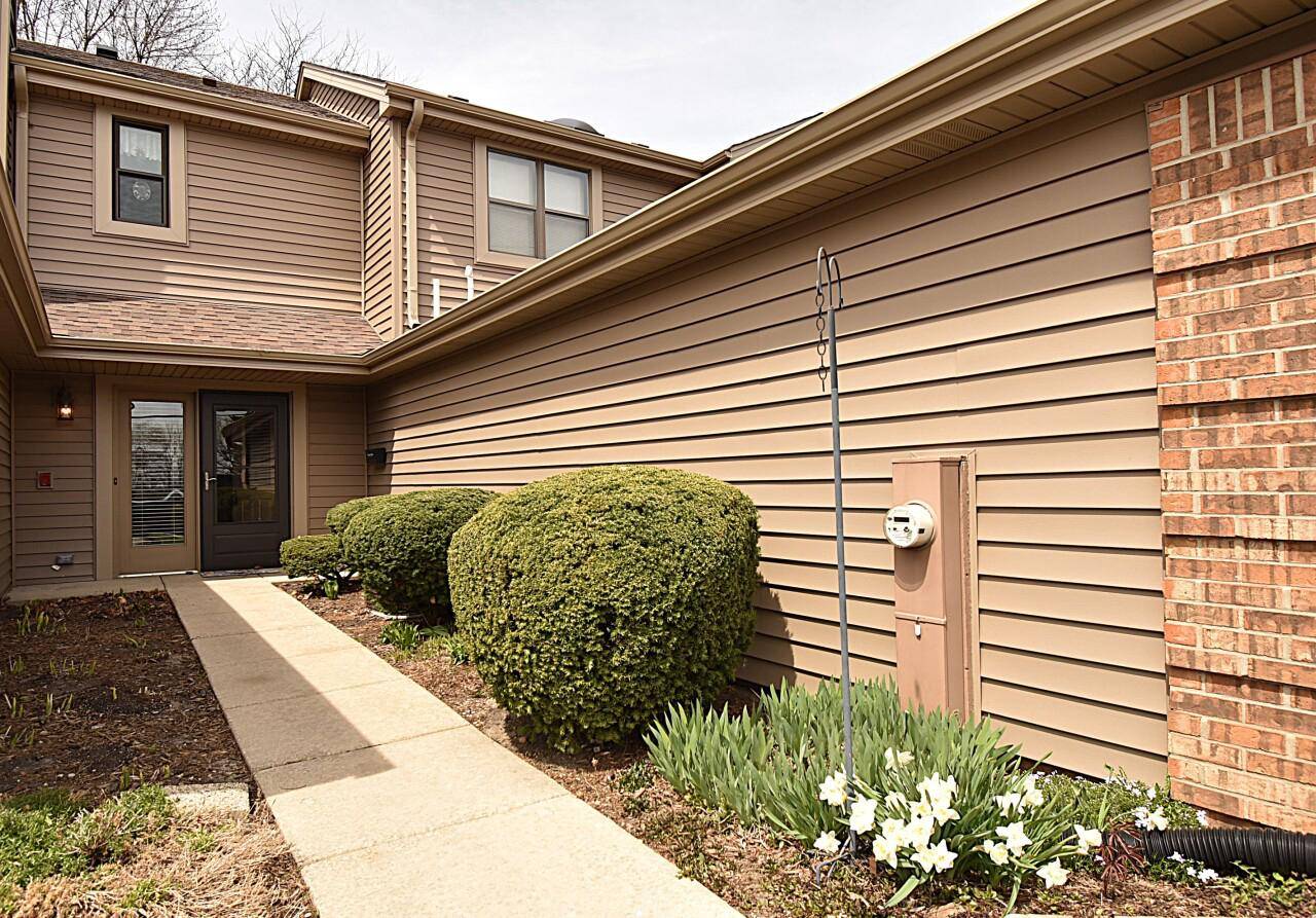 5509 Cambridge LANE #2, Mount Pleasant, WI 53406-2883