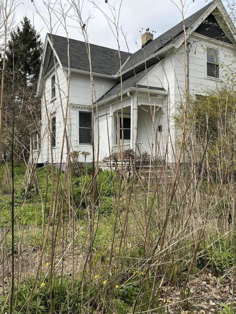 W59N367 Hilbert AVENUE, Cedarburg, WI 53012