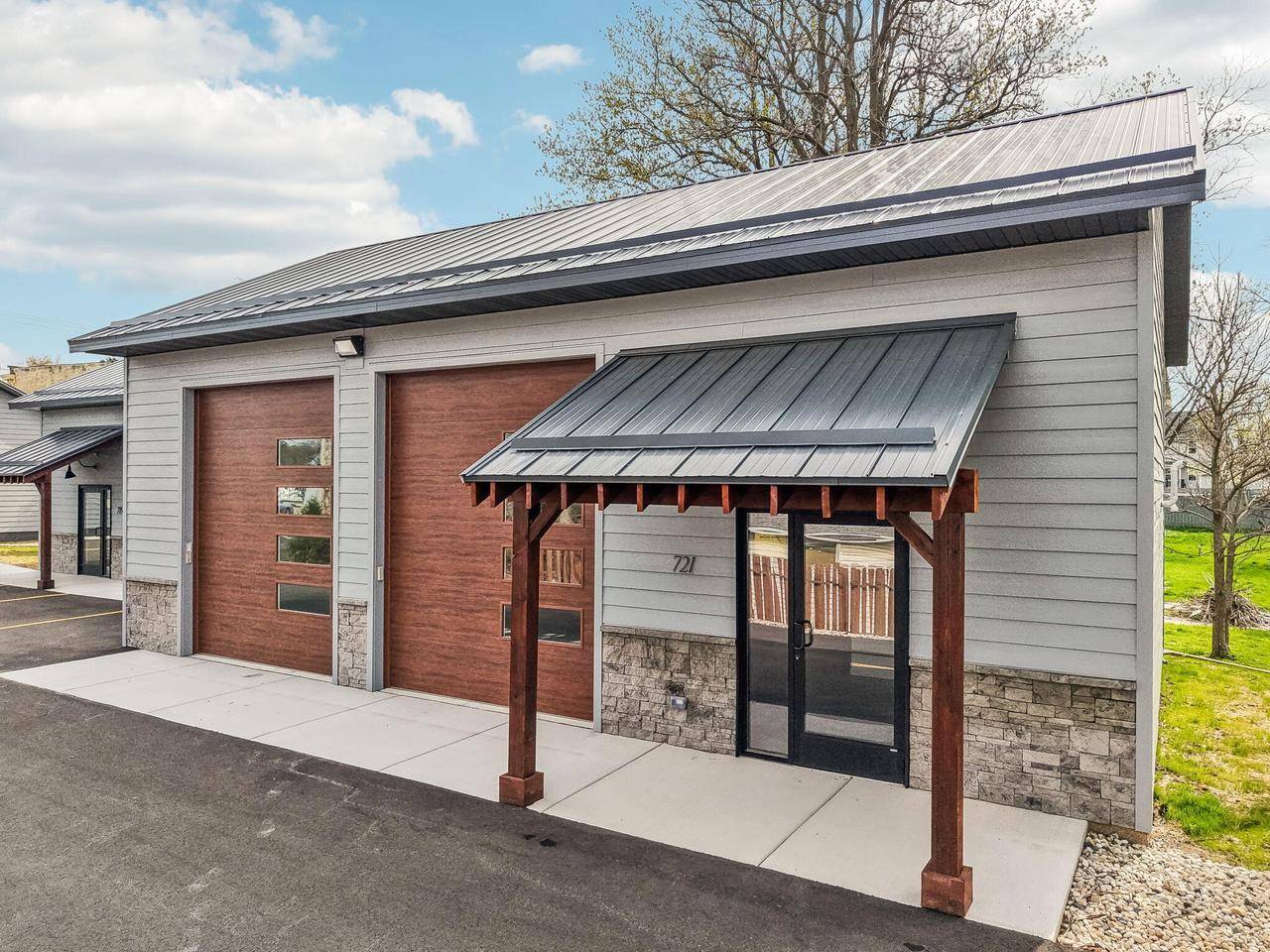 721 W Main STREET, Watertown, WI 53094