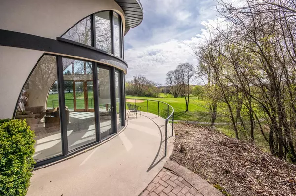 Slinger, WI 53086-9720,4455 Club DR