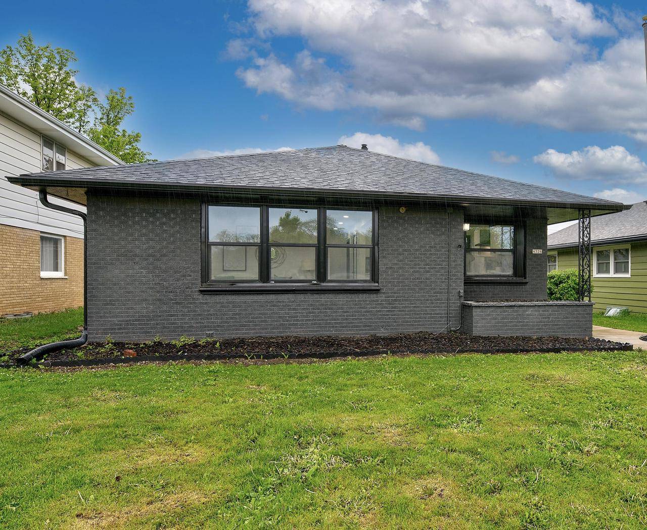 4326 N 100th STREET, Milwaukee, WI 53222