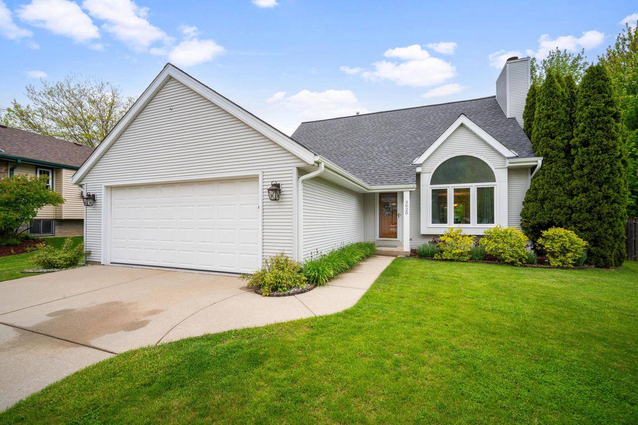 3020 E Diane DRIVE, Oak Creek, WI 53154-3482