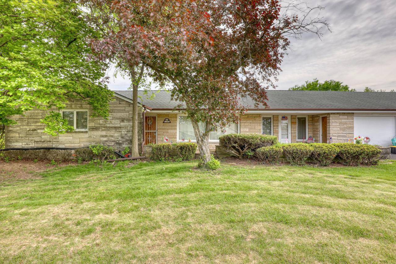 N69W15889 Eileen AVENUE, Menomonee Falls, WI 53051