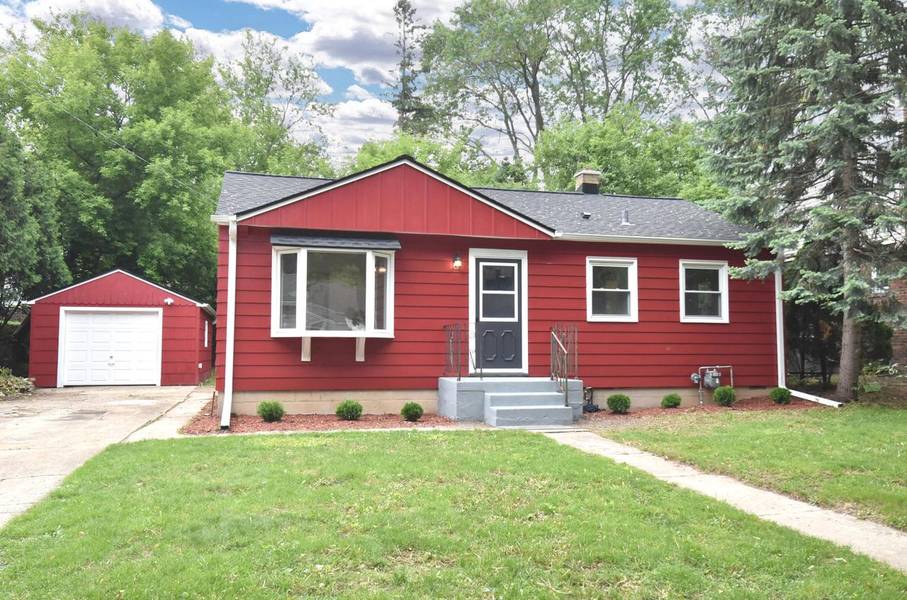 9117 W Mt Vernon AVENUE, Milwaukee, WI 53226
