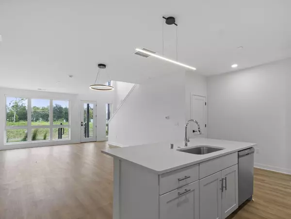 Oak Creek, WI 53154,9378 South Alder PL #105