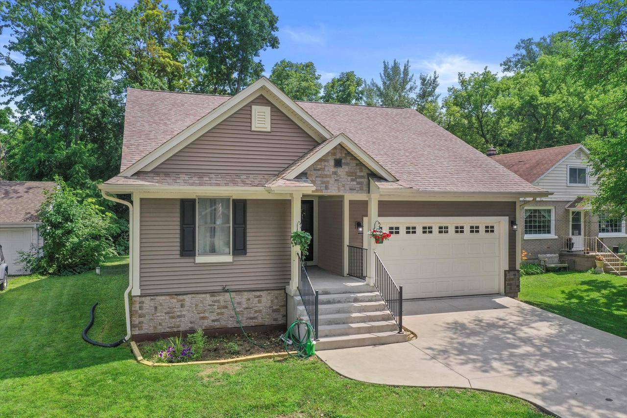 26937 S Elm LANE, Wind Lake, WI 53185