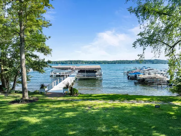 Lake Geneva, WI 53147-3825,N2349 Geneva Oaks TRAIL