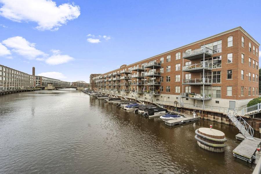 130 S Water STREET #303, Milwaukee, WI 53204-1499