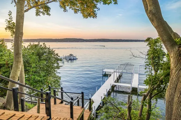 Lake Geneva, WI 53147,N2017 S Lakeshore DRIVE