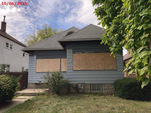 3061 N 52nd STREET, Milwaukee, WI 53210-1612