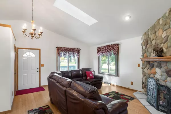 Pleasant Prairie, WI 53158-4928,1020 91st PLACE