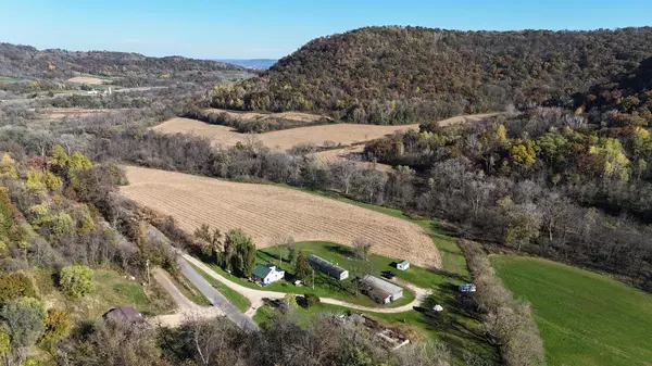 44467 Dakota Valley DRIVE, Dakota, MN 55925