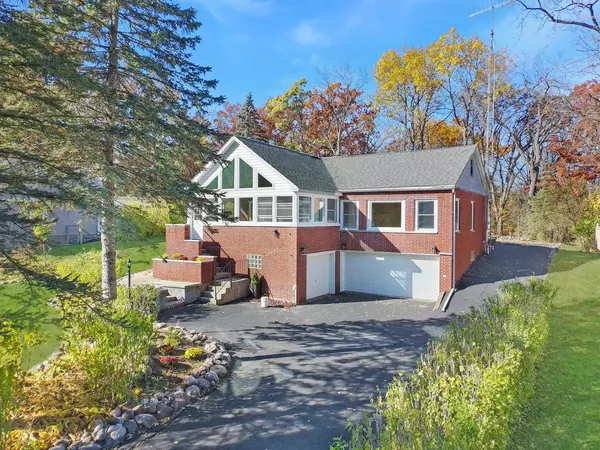 W3926 Springbrook ROAD, Lake Geneva, WI 53147-4166