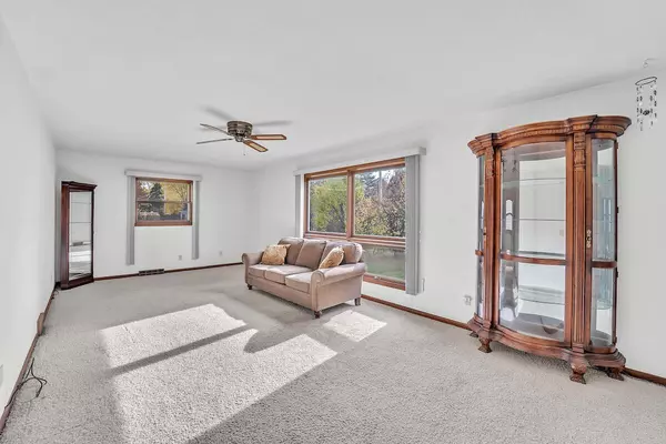 Pleasant Prairie, WI 53158-3235,5305 86th STREET