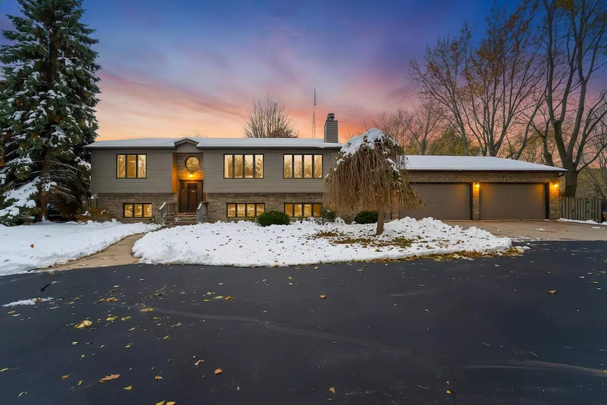 Pleasant Prairie, WI 53158-5411,9950 8th AVENUE