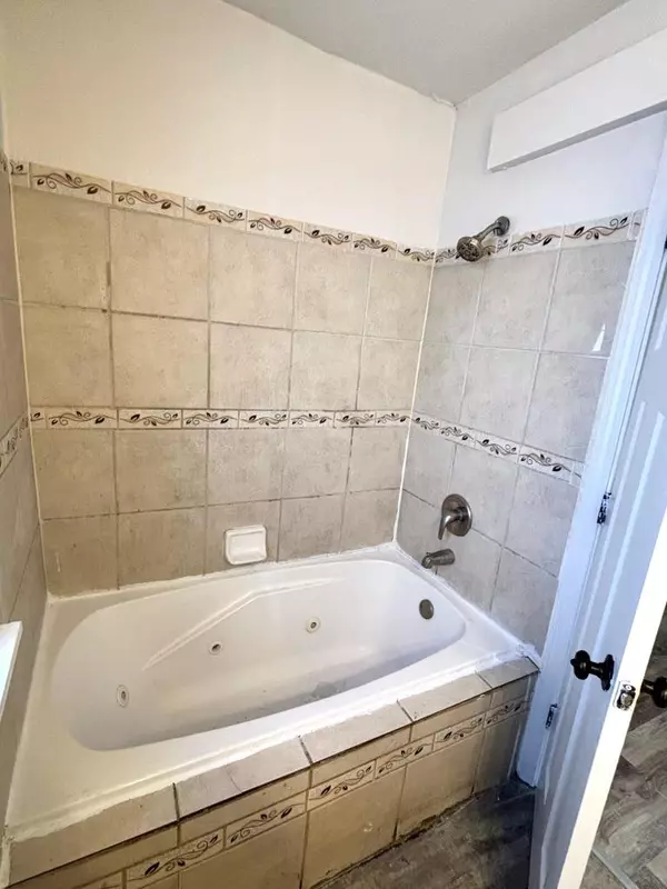 Milwaukee, WI 53218-4214,5120 N 56th STREET