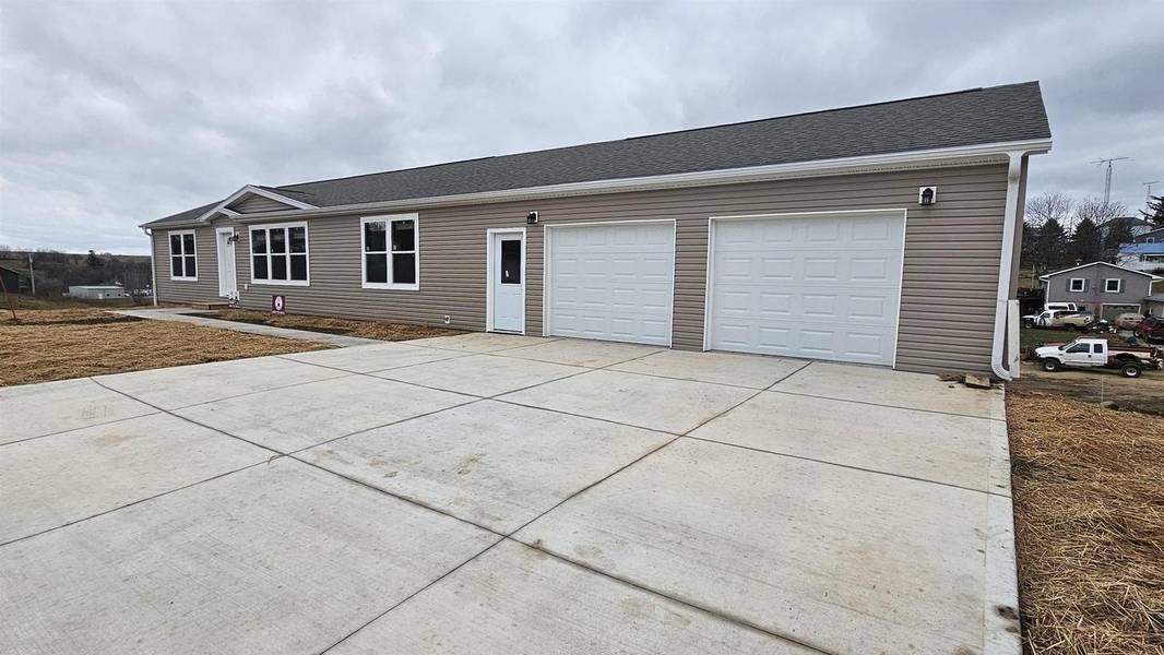 411 Union Street, Bloomington, WI 53804