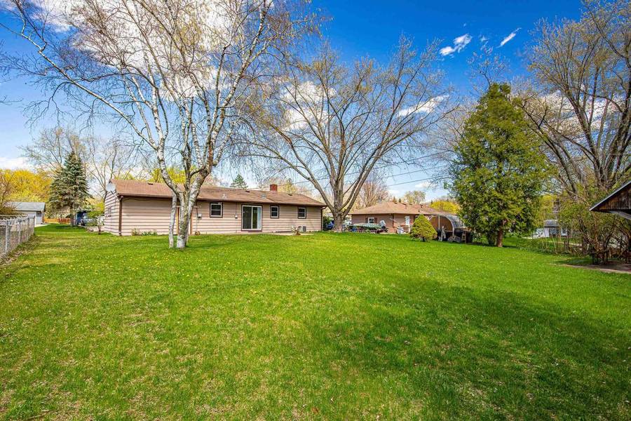 402 LA BELLE Lane, Monona, WI 53716