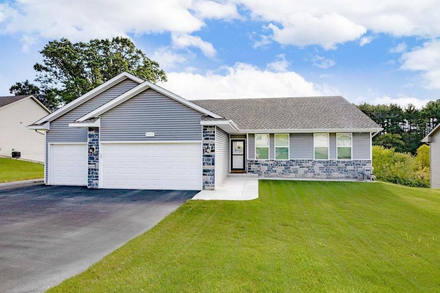 11308 N Mason Drive, Edgerton, WI 53534