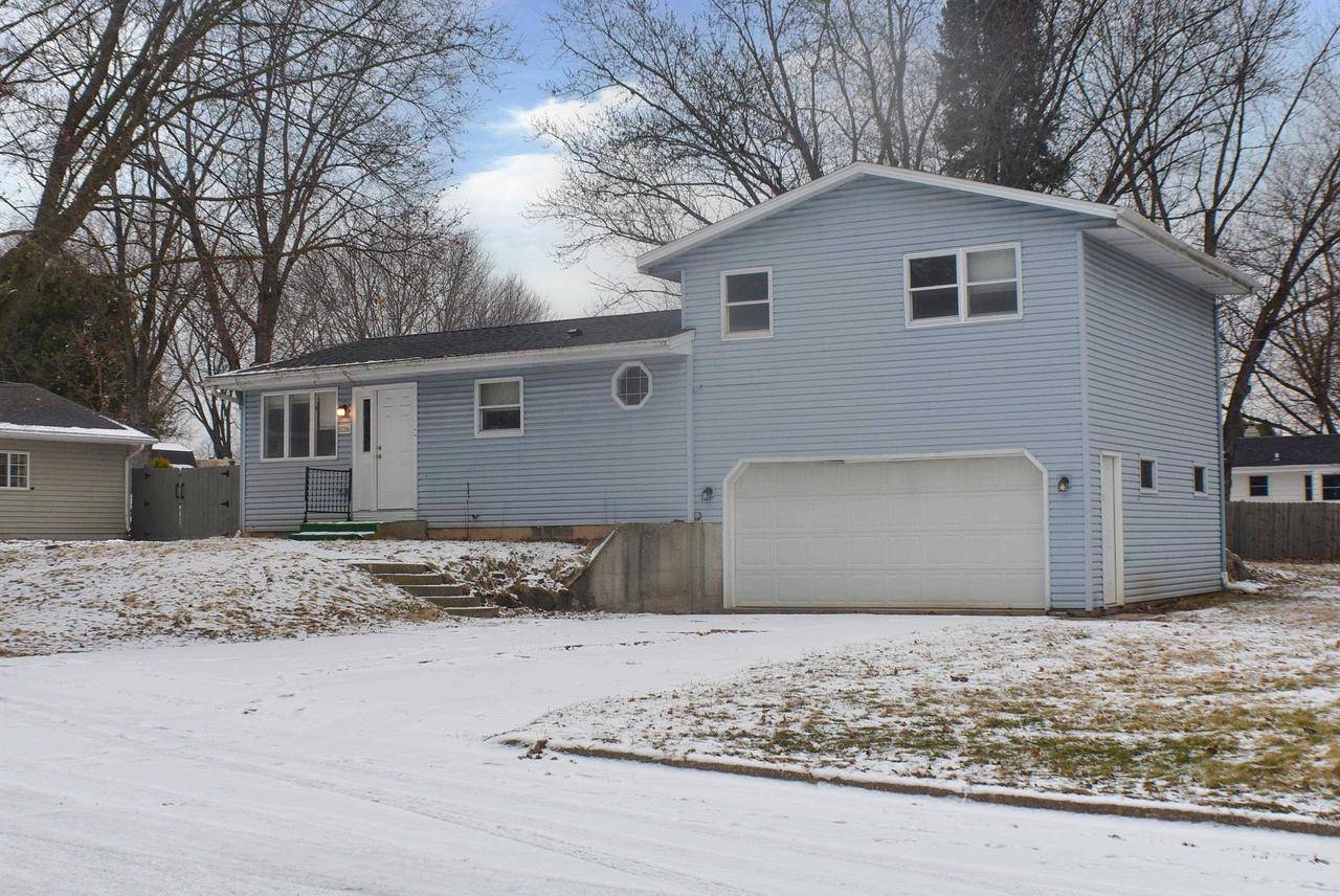 1016 Dean Street, Edgerton, WI 53534