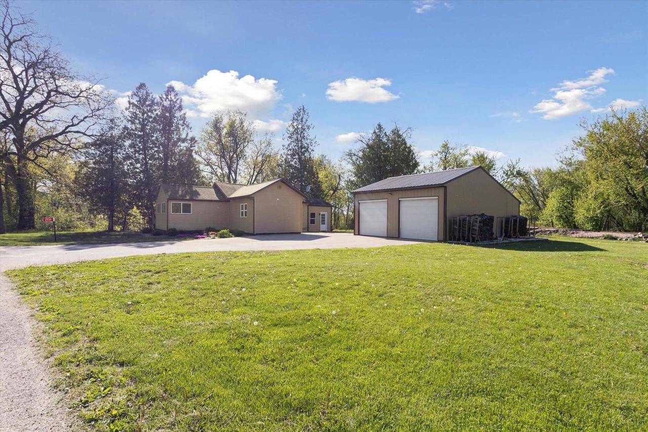 2934 W Bass Creek Road, Beloit, WI 53511