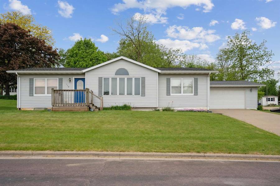 119 White Street, Benton, WI 53803