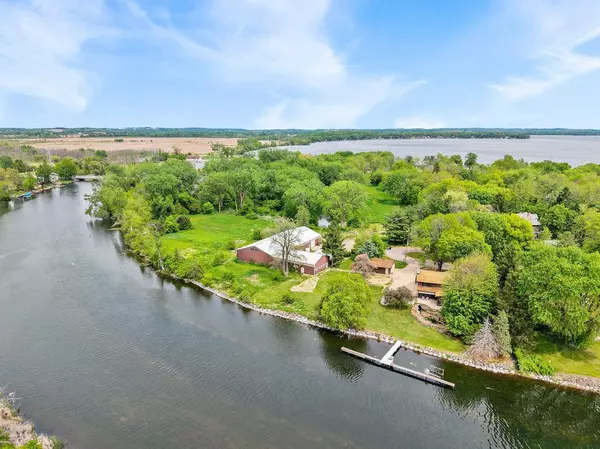 3472 Orvold Park Drive, Mcfarland, WI 53558