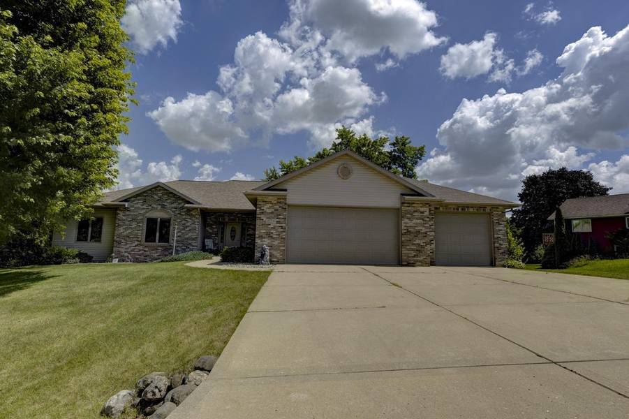 2754 Star Crest Trail, Sun Prairie, WI 53590