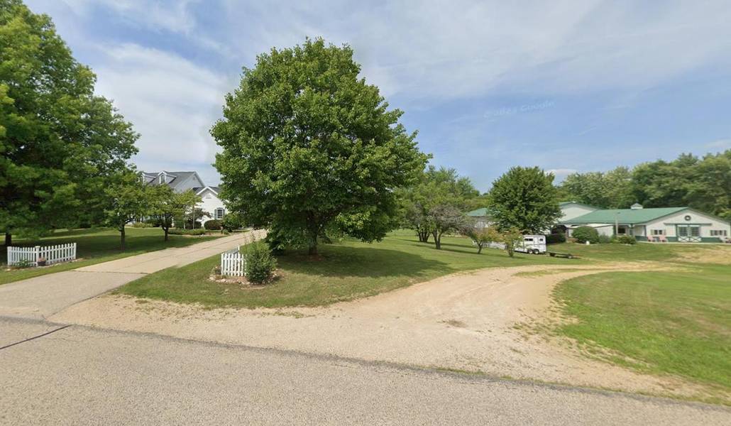 6296 Sun Valley Parkway, Oregon, WI 53575
