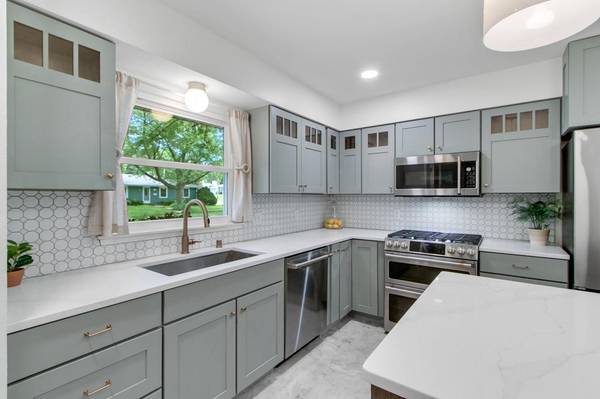 1210 Acewood Boulevard, Madison, WI 53716