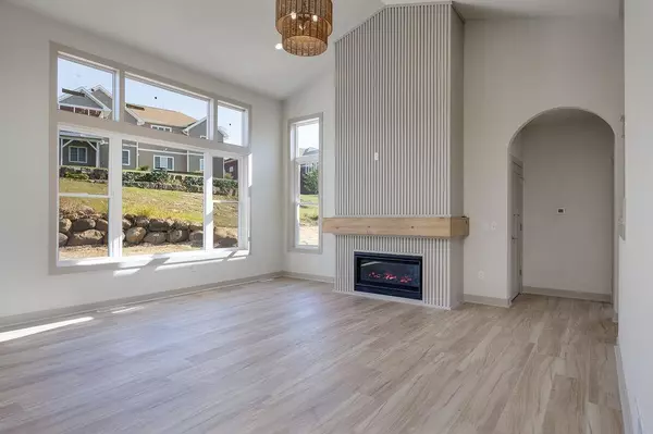 1113 North DIVISION ST, Waunakee, WI 53597